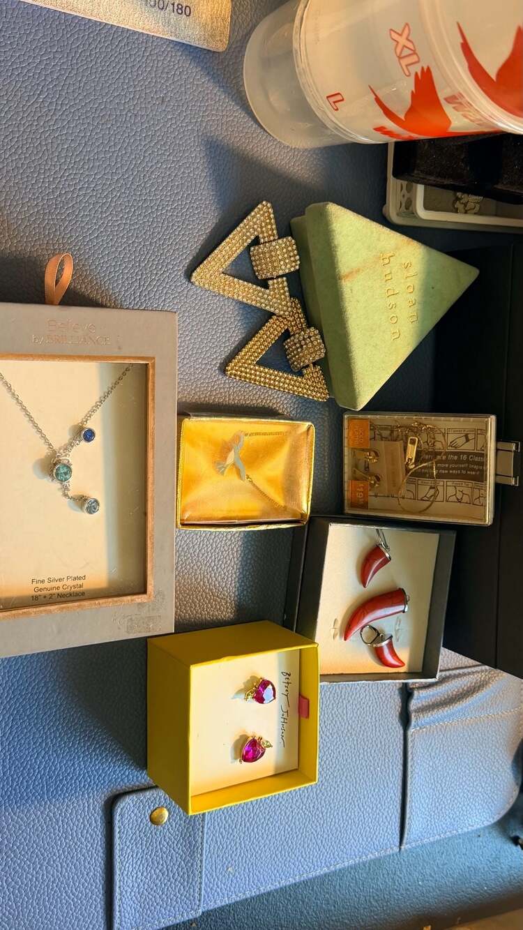 Lot of 6 Pairs Assorted Fashion Jewelry Earrings and Necklaces